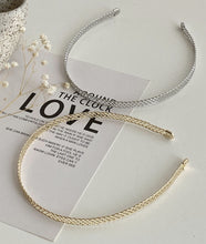 Load image into Gallery viewer, Minimalist Mesh Metal Wave headband
