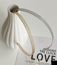 Load image into Gallery viewer, Minimalist Mesh Metal Wave headband