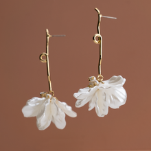 Load image into Gallery viewer, Sylvie Flower Drop Earrings