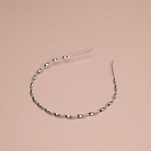 Load image into Gallery viewer, Minimalist Twisted Wave headband