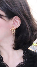 Load image into Gallery viewer, Dainty Large Flower Stud Earrings in Gold/ Silver