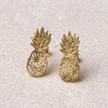 Load image into Gallery viewer, Minimalist Small Stud Earrings