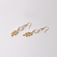 Load image into Gallery viewer, Simple Leaf Drop Earrings with Pearls