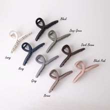 Load image into Gallery viewer, Matte Twisted Hair Clips