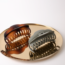 Load image into Gallery viewer, Extra Large Matte Hair Claw Clip