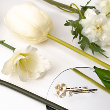 Load image into Gallery viewer, Dainty Gold Pearl Flower Hair Pins