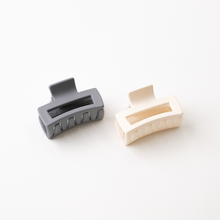 Load image into Gallery viewer, 2pcs Set Small Matte Rectangle Hair Clips