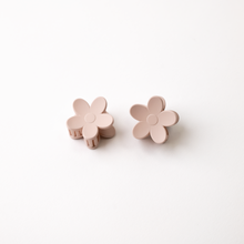 Load image into Gallery viewer, 2pcs Set Small Flower Matte Acrylic Hair Clips