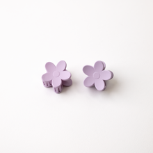 Load image into Gallery viewer, 2pcs Set Small Flower Matte Acrylic Hair Clips