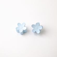 Load image into Gallery viewer, 2pcs Set Small Flower Matte Acrylic Hair Clips