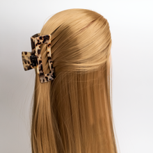 Load image into Gallery viewer, Rectangle Tortoise Acetate Hair Claw Clips