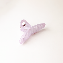 Load image into Gallery viewer, Milky Matte Twisted Hair Clip