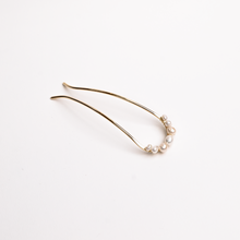 Load image into Gallery viewer, Dainty Freshwater Pearl Hair Stick/ Bun Holder