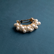 Load image into Gallery viewer, Cluster Pearl Hair Barrette