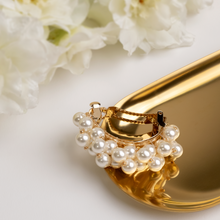 Load image into Gallery viewer, Cluster Pearl Hair Barrette