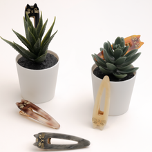 Load image into Gallery viewer, Cat Marble Oversized Hair Snap Pin