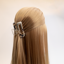 Load image into Gallery viewer, Rectangle Tortoise Acetate Metal Hair Claw Clips