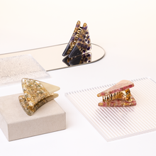 Load image into Gallery viewer, Pressed Flowers Hair Claw Clip