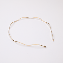 Load image into Gallery viewer, Minimalist Simple Wave headband