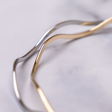 Load image into Gallery viewer, Minimalist Simple Wave headband