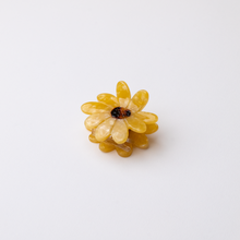Load image into Gallery viewer, Tulip Daisy Flower Hair Claw Clip