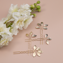 Load image into Gallery viewer, Boho Gold Leaf Hair Pins, Leaf vine Hair Comb Pieces for Wedding