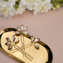 Load image into Gallery viewer, Boho Gold Leaf Hair Pins, Leaf vine Hair Comb Pieces for Wedding
