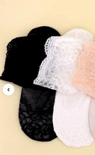 Load image into Gallery viewer, 2 Pairs Women's Rose Sheer Lace Socks
