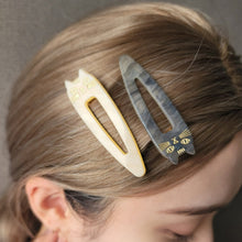 Load image into Gallery viewer, Cat Marble Oversized Hair Snap Pin
