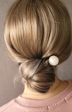 Load image into Gallery viewer, Oversized Pearl Hair Stick/ Bun Holder