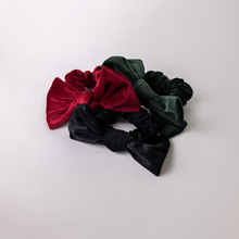 Load image into Gallery viewer, 3pcs Set of Velvet Bow Hair Ponytail Scrunchie
