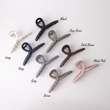 Load image into Gallery viewer, Matte Twisted Hair Clips
