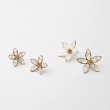 Load image into Gallery viewer, Ember Small Marbleized White Flower Stud Earrings
