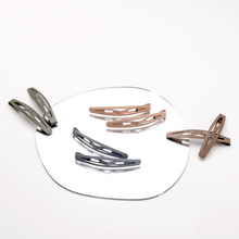 Load image into Gallery viewer, SET of Minimalist Matte Snap Hair Clips
