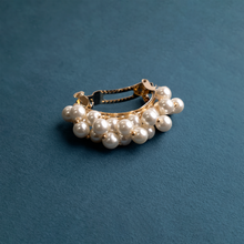 Load image into Gallery viewer, Cluster Pearl Hair Barrette
