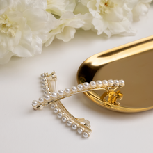 Load image into Gallery viewer, Dainty Pearl Hair Barrette
