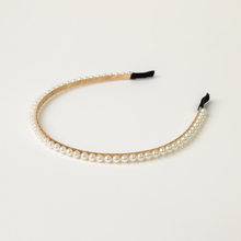 Load image into Gallery viewer, Minimalist Simple Pearl headband, Twisted Pearl hair band
