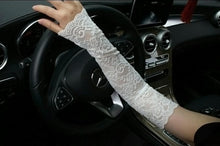 Load image into Gallery viewer, Soft Lace XX Long Fingerless Gloves
